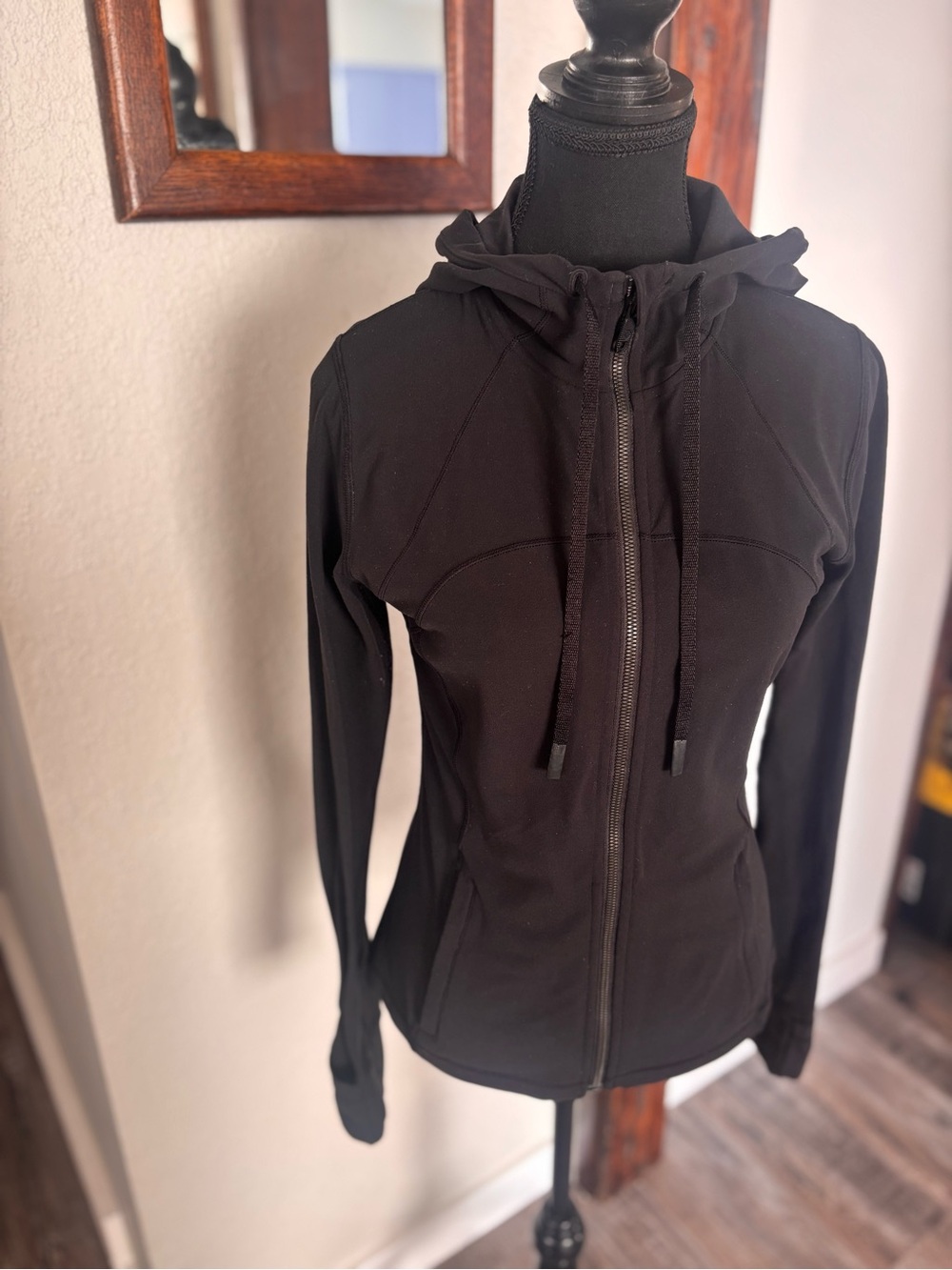 Lululemon Define Jacket - Picture 2 of 9